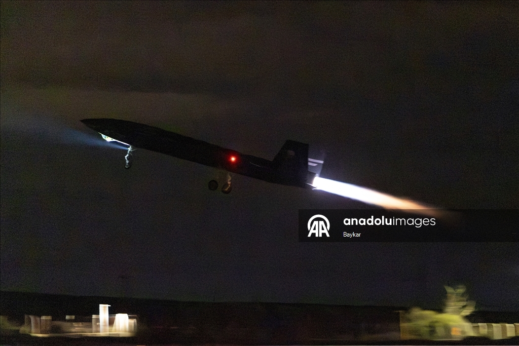 المسيرة التركية "قزل إلما" تحلق بنظام تصوير متقدم منخفض البصمة