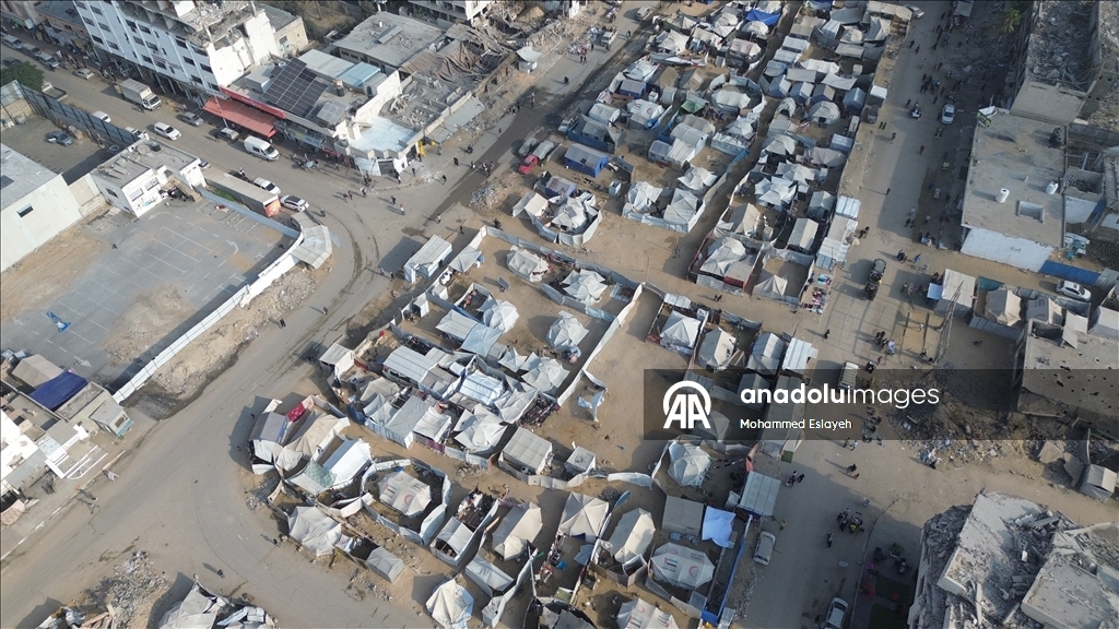 Площадь Неизвестного солдата в Газе стала приютом для оставшихся без крова палестинцев