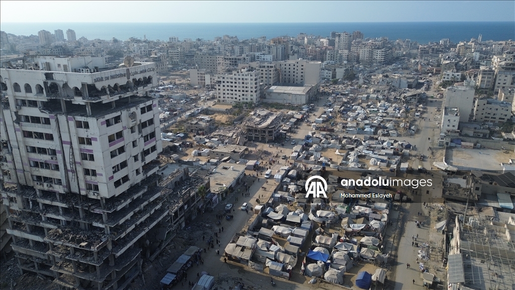 Площадь Неизвестного солдата в Газе стала приютом для оставшихся без крова палестинцев