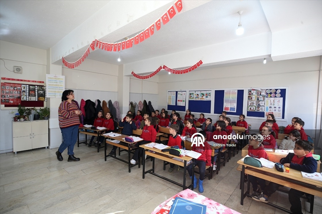 Okullarda ara tatil sonrası ilk ders zili çaldı