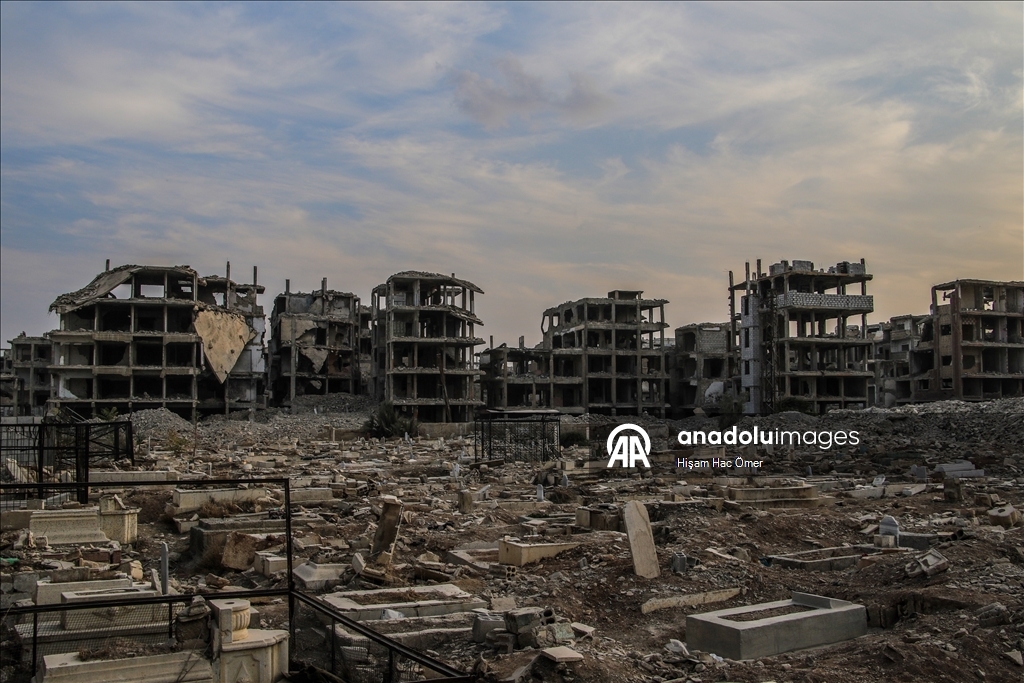 Будничная жизнь среди руин в лагере Ярмук в Дамаске