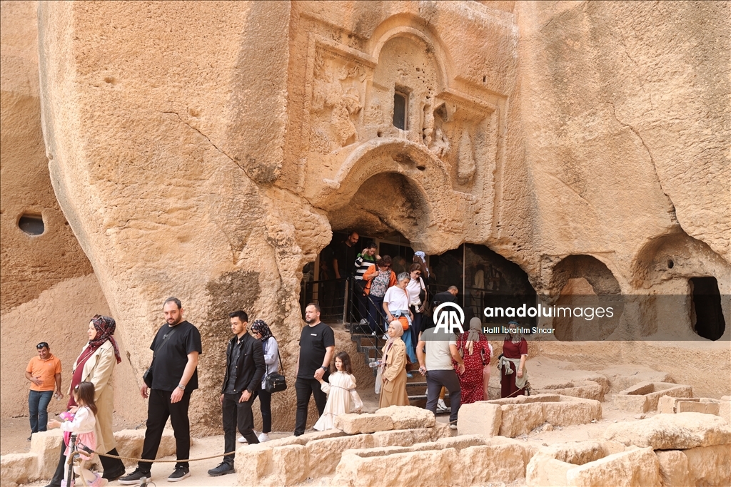 Medeniyetler şehri Mardin ara tatilde ziyaretçilerle doldu
