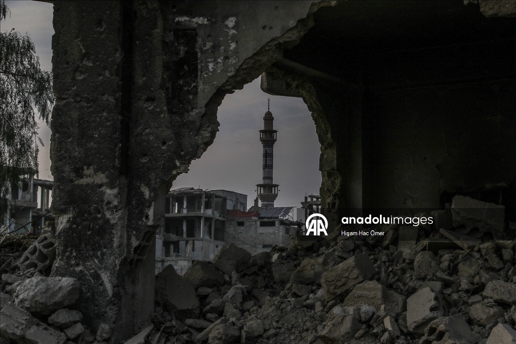 Будничная жизнь среди руин в лагере Ярмук в Дамаске