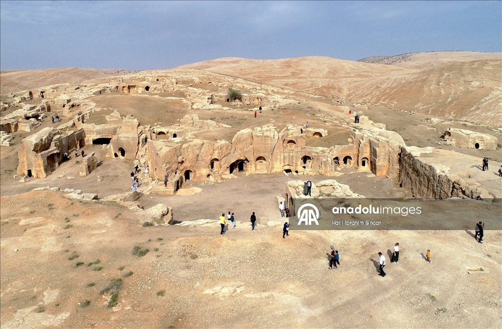 Medeniyetler şehri Mardin ara tatilde ziyaretçilerle doldu