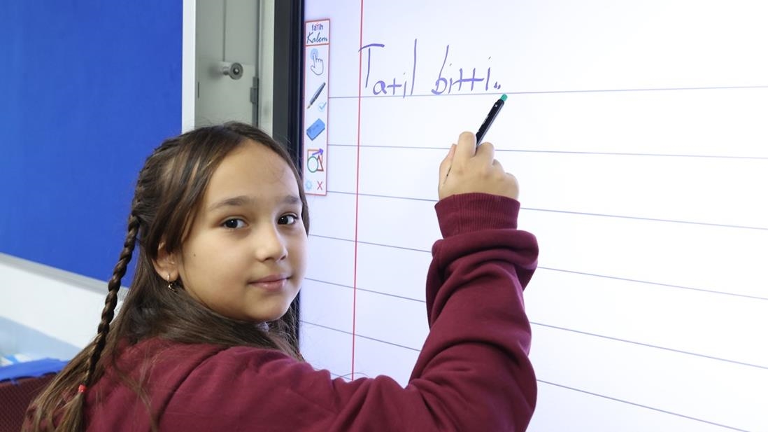 Okullarda ara tatil sonrası ilk ders zili çaldı