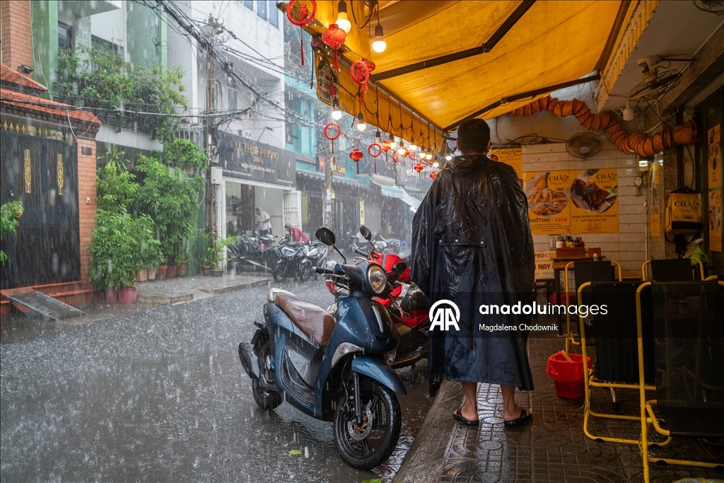 Vietnam'da yoğun yağış su baskınlarına yol açtı