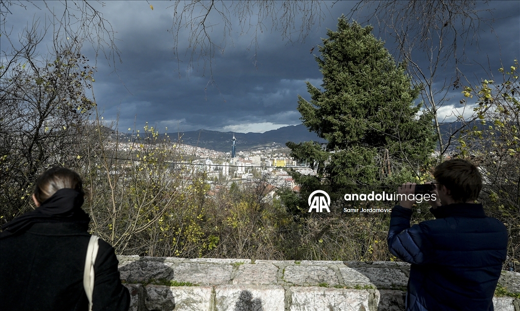 Saraybosnalılar, savaşta para karşılığı yakınlarını öldüren "katillerin" bulunmasını istiyor