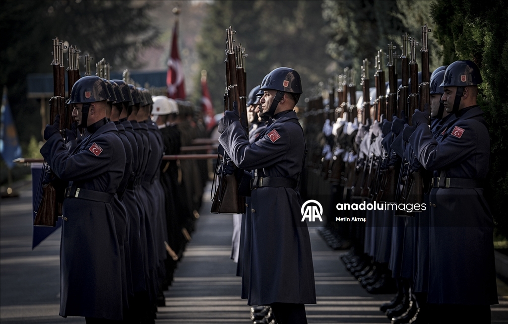 Министр национальной обороны Турции встретился с казахстанским коллегой