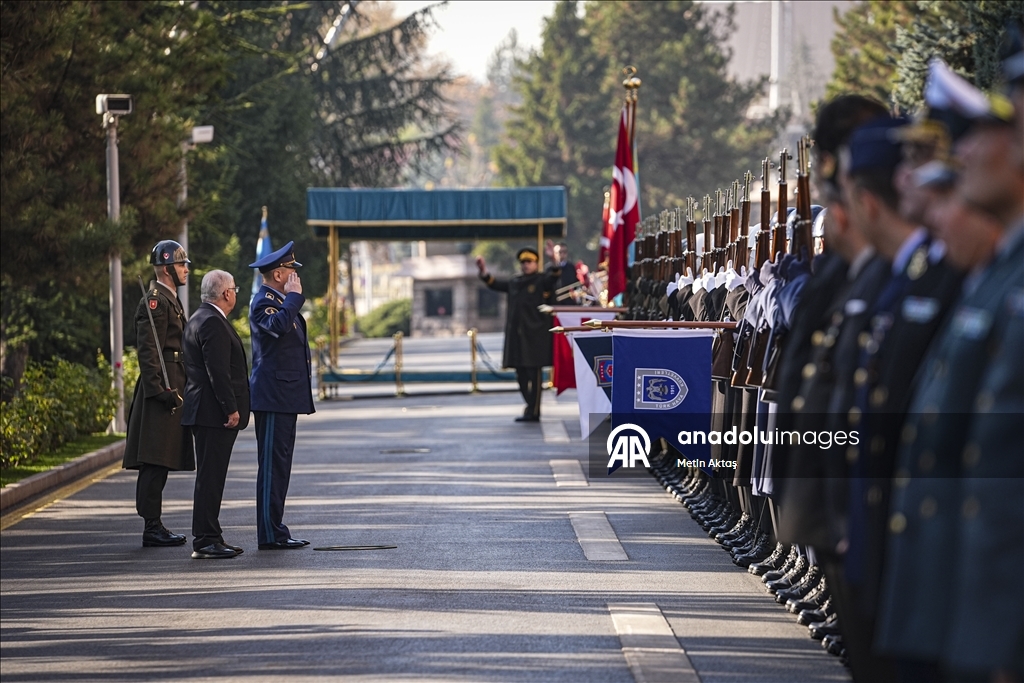 Министр национальной обороны Турции встретился с казахстанским коллегой