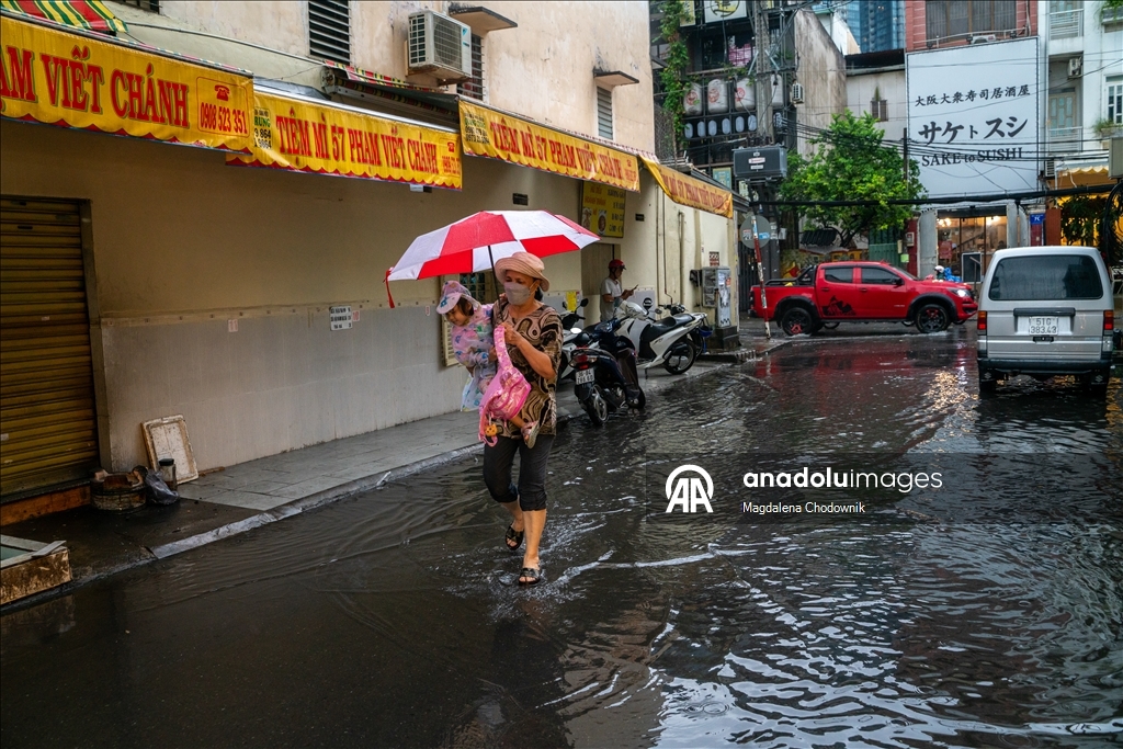 Vietnam'da yoğun yağış su baskınlarına yol açtı