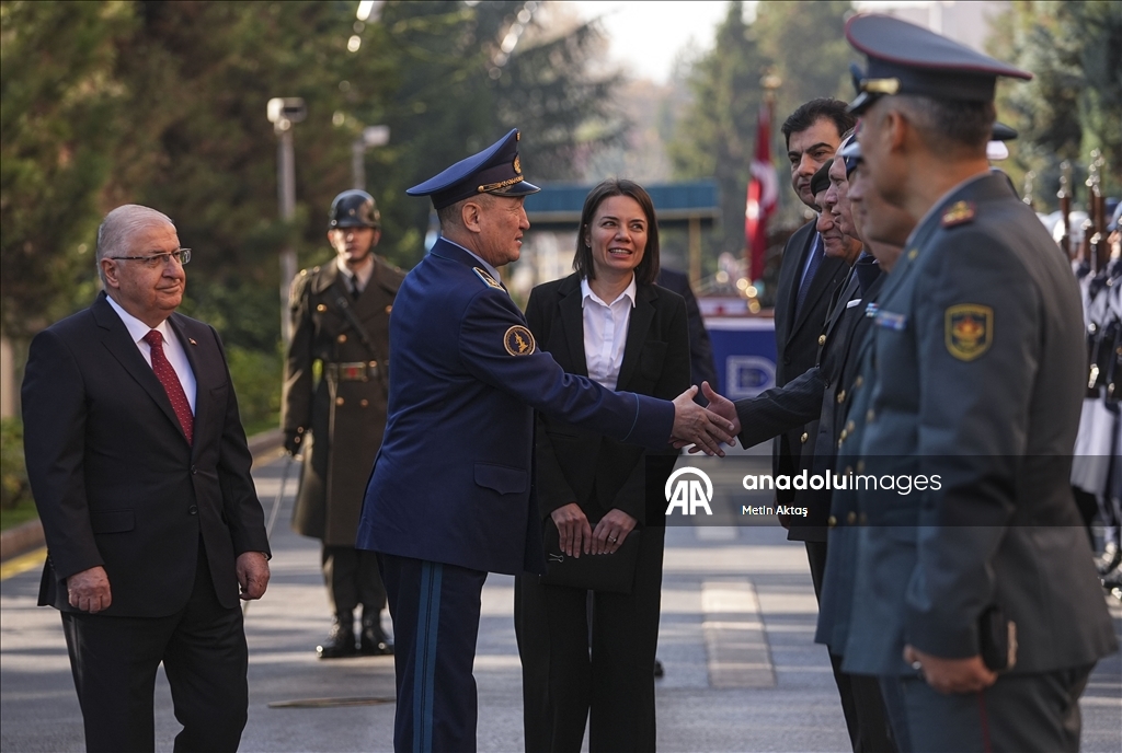 Министр национальной обороны Турции встретился с казахстанским коллегой