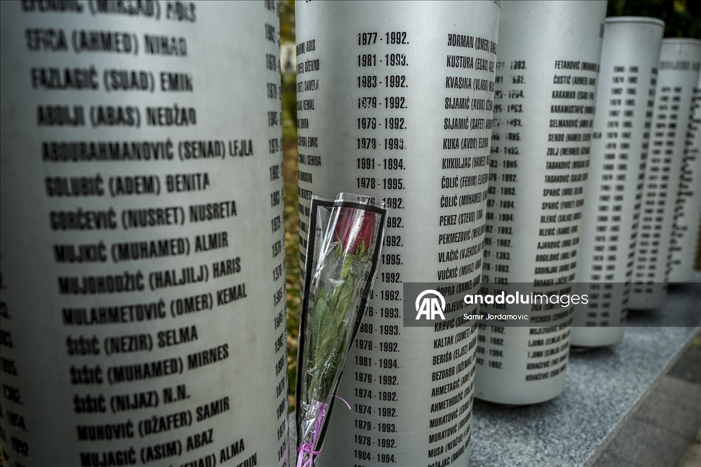 Saraybosnalılar, savaşta para karşılığı yakınlarını öldüren "katillerin" bulunmasını istiyor