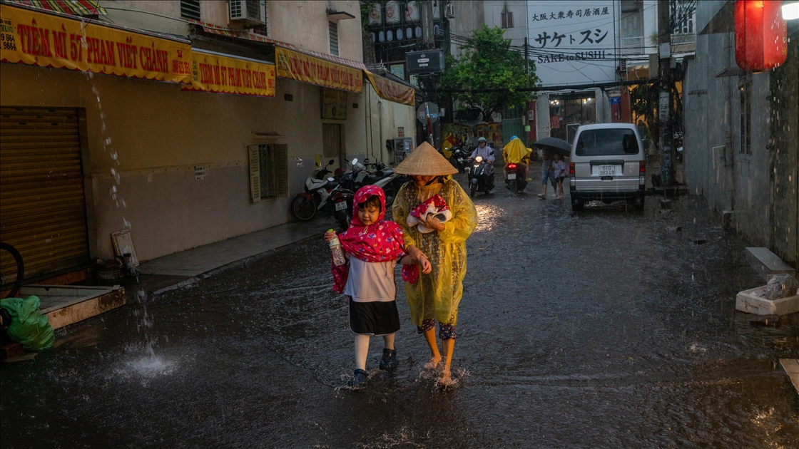 Vietnam'da yoğun yağış su baskınlarına yol açtı