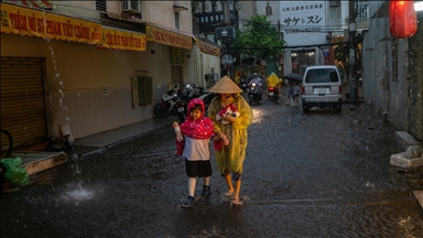 Vietnam'da yoğun yağış su baskınlarına yol açtı