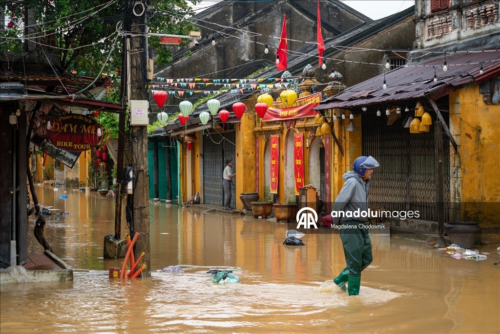 Vietnam'ın Hoi An kenti su altında kaldı