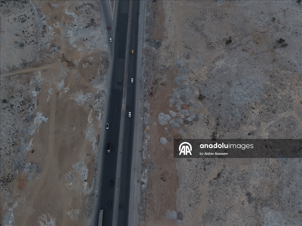 Suriye'de devrik rejimin enkaz haline getirdiği Şam'ın Cobar mahallesi