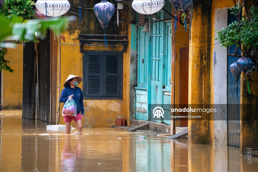 Vietnam'ın Hoi An kenti su altında kaldı