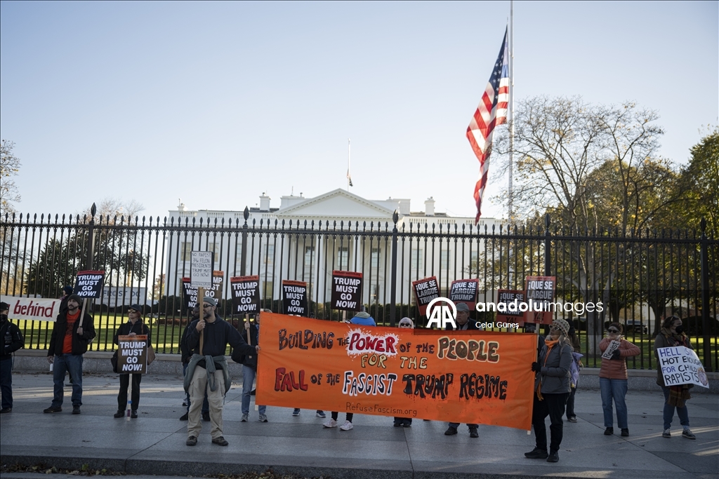 "Трамп должен уйти"