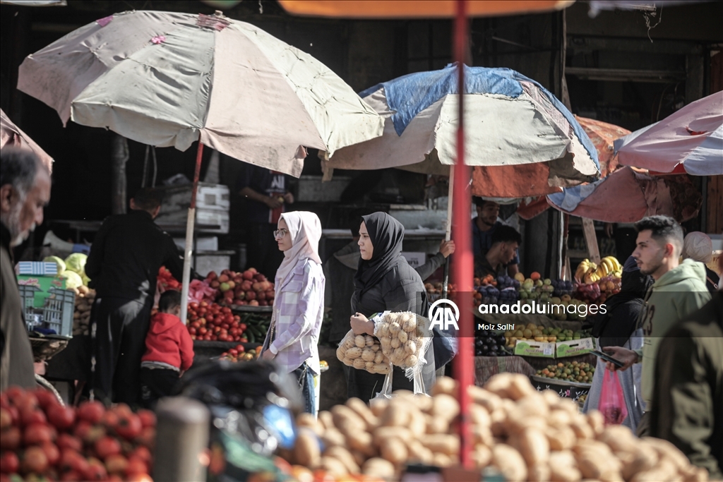 أسواق النصيرات تستعيد نبضها بعد الحصار