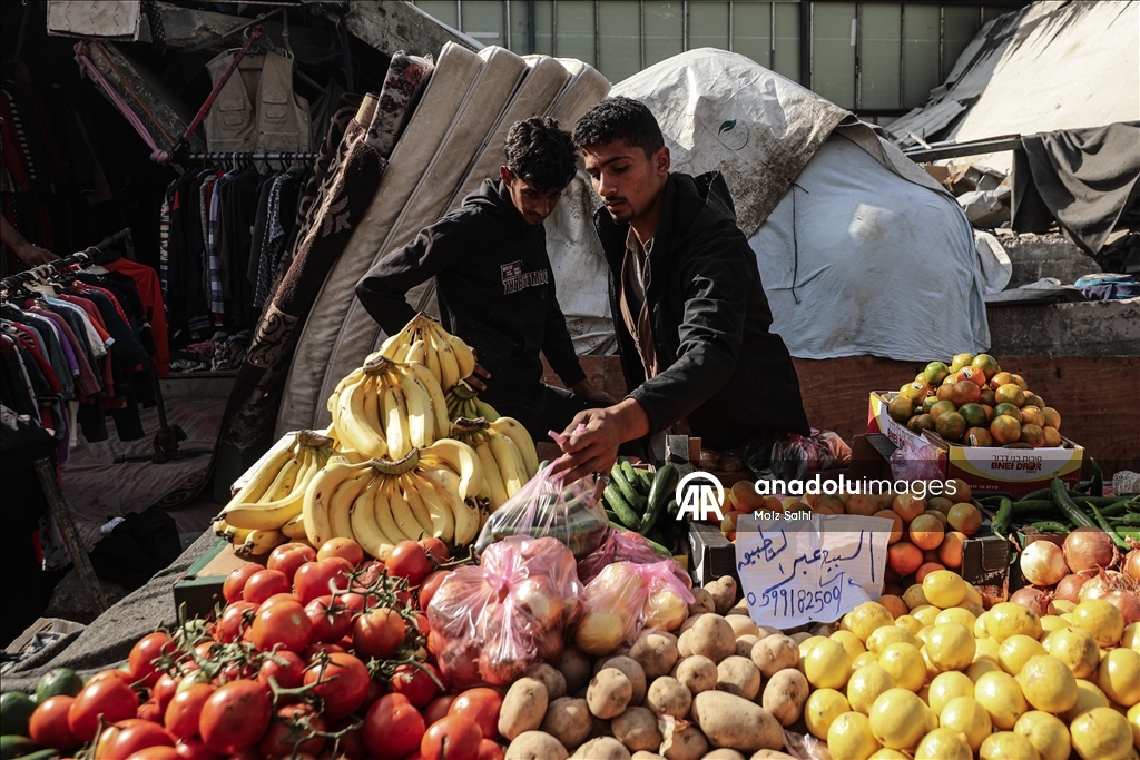 أسواق النصيرات تستعيد نبضها بعد الحصار