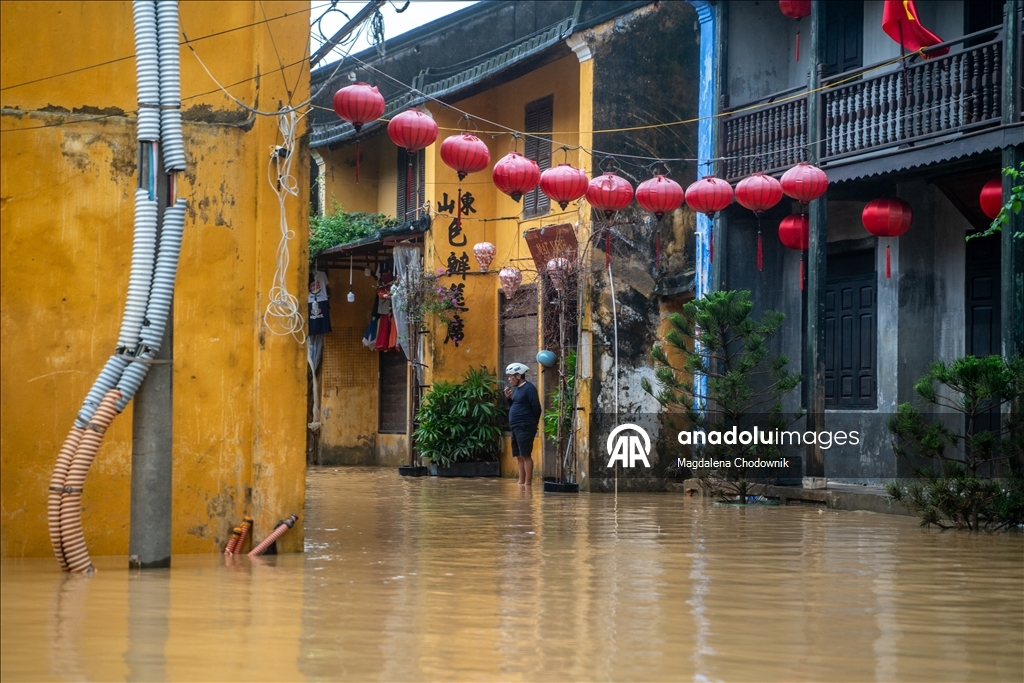 Vietnam'ın Hoi An kenti su altında kaldı