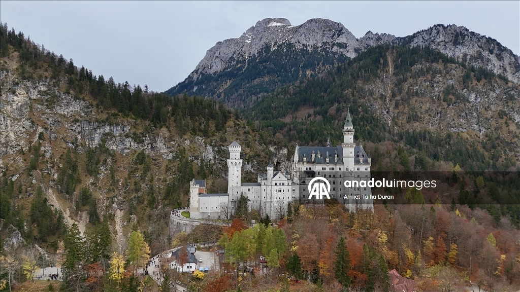 Neuschwanstein Castle surrounded by seasonal colors in Germany