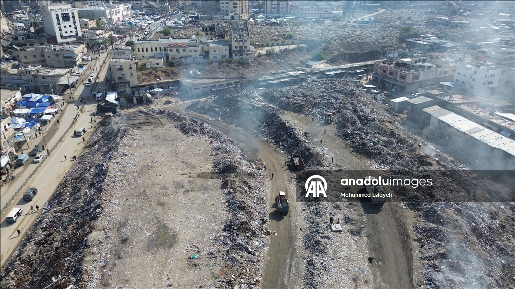 Gazze'deki Firas halk pazarı atık yığınına dönüştü