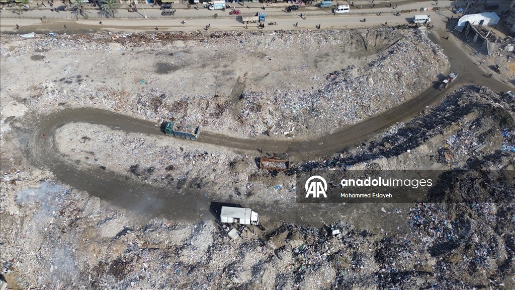 Gazze'deki Firas halk pazarı atık yığınına dönüştü