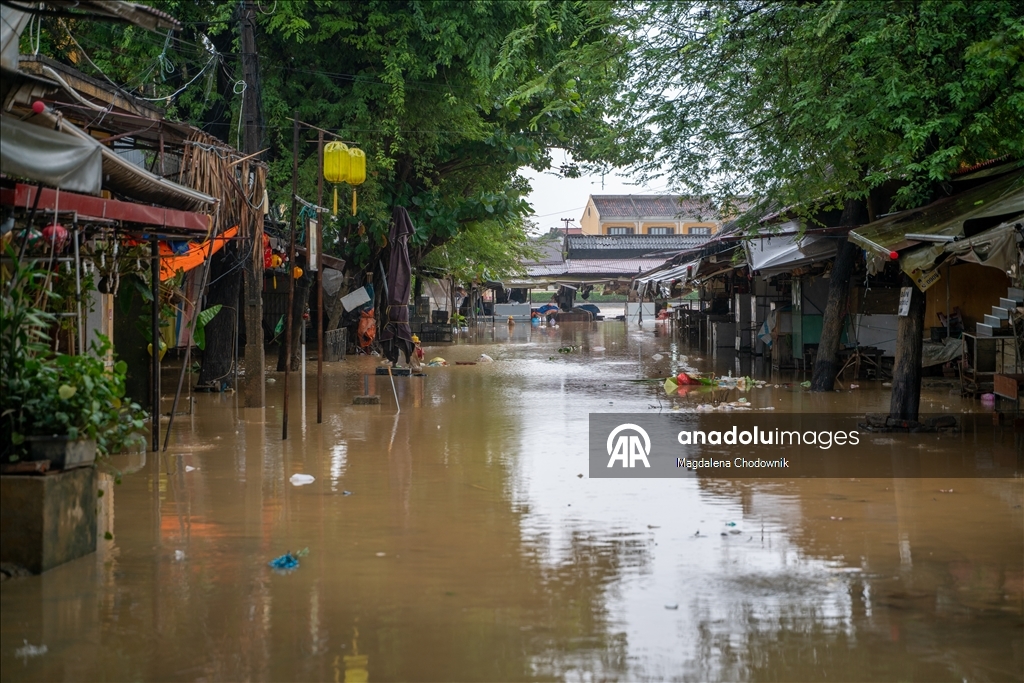 Vietnam'ın Hoi An kenti su altında kaldı