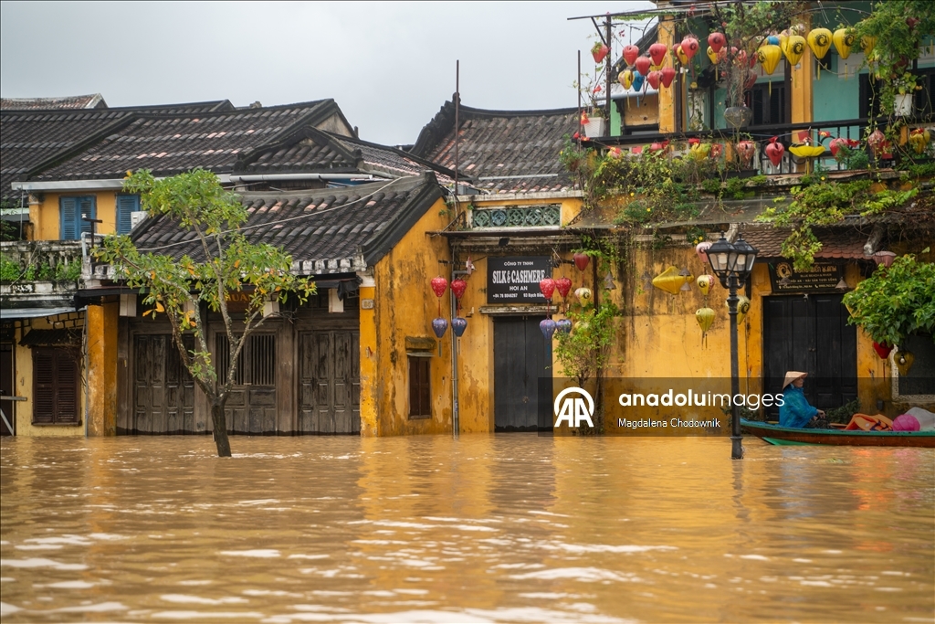 Vietnam'ın Hoi An kenti su altında kaldı