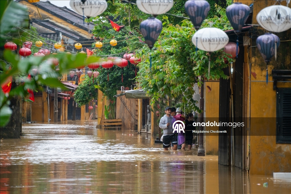 Vietnam'ın Hoi An kenti su altında kaldı