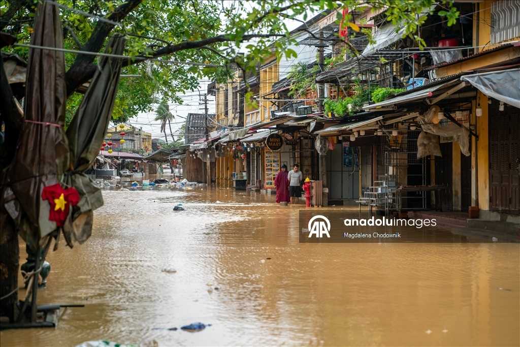 Vietnam'ın Hoi An kenti su altında kaldı