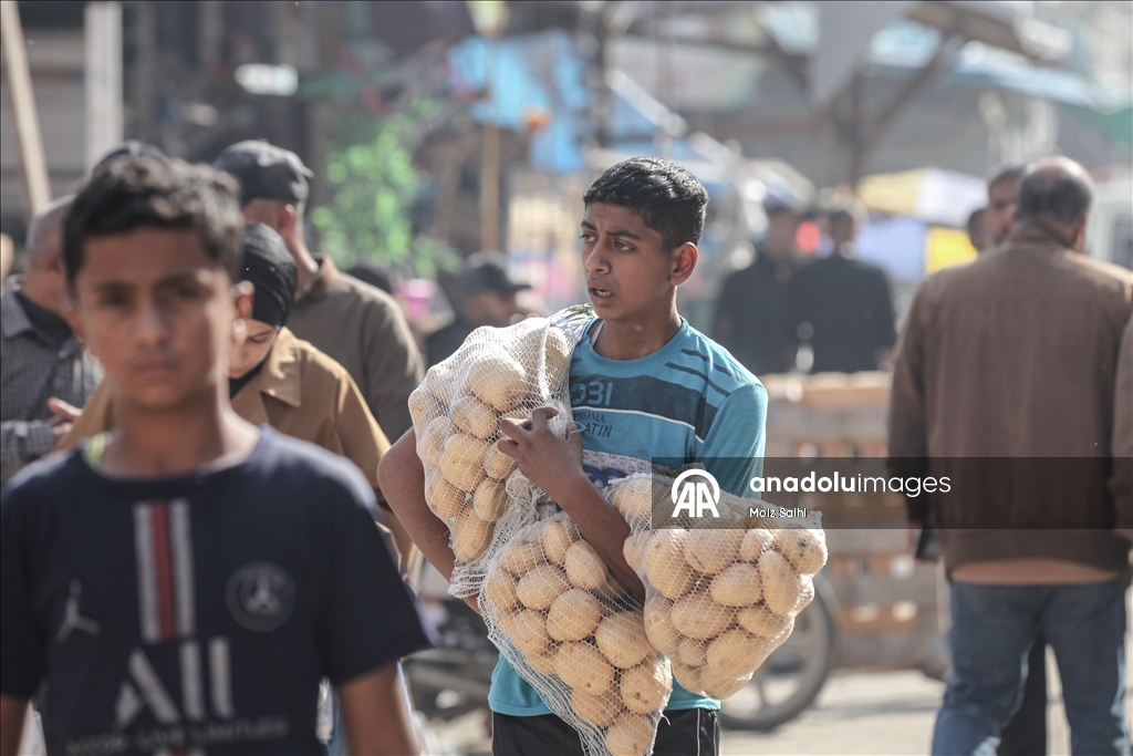 أسواق النصيرات تستعيد نبضها بعد الحصار