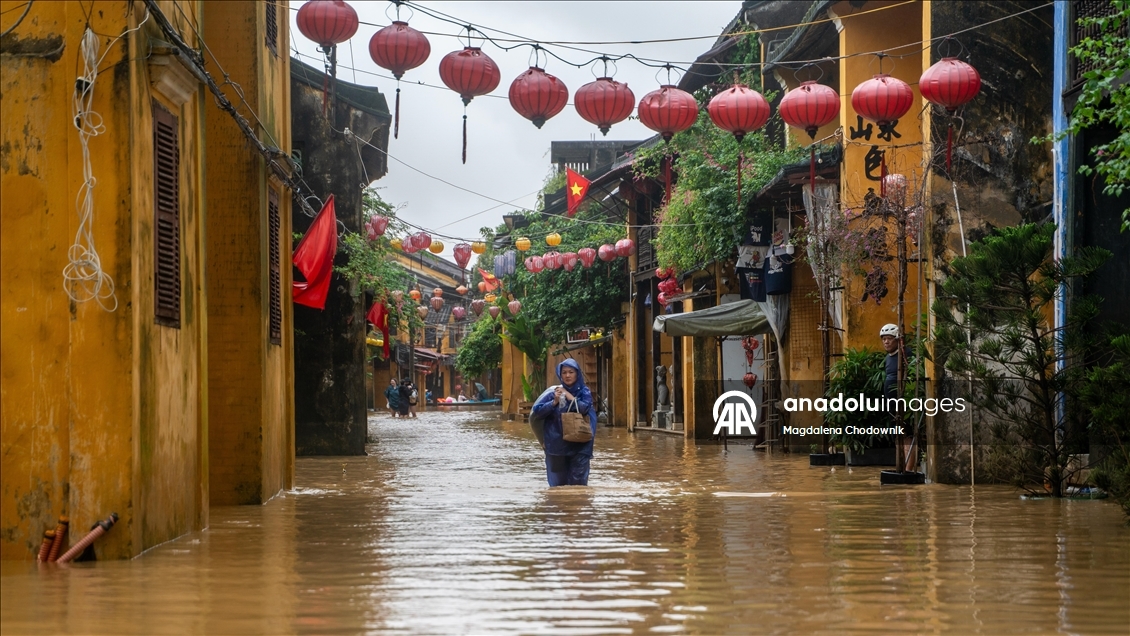 Vietnam'ın Hoi An kenti su altında kaldı