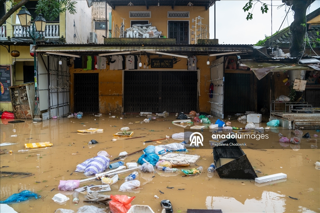 Vietnam'ın Hoi An kenti su altında kaldı