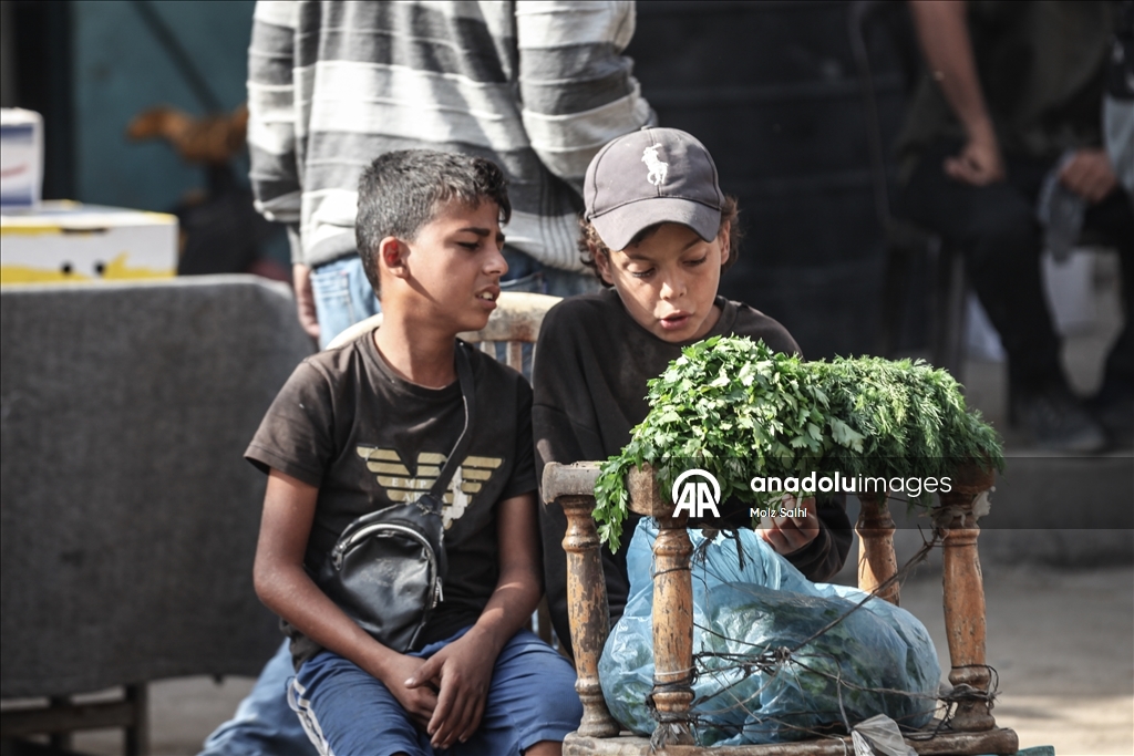 أسواق النصيرات تستعيد نبضها بعد الحصار