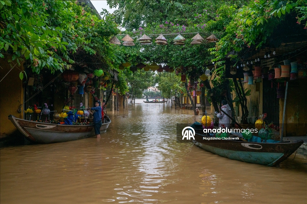 Vietnam'ın Hoi An kenti su altında kaldı