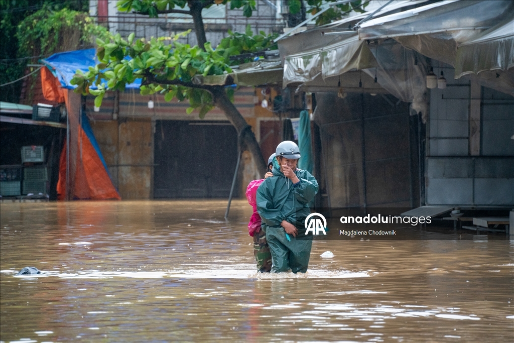 Vietnam'ın Hoi An kenti su altında kaldı