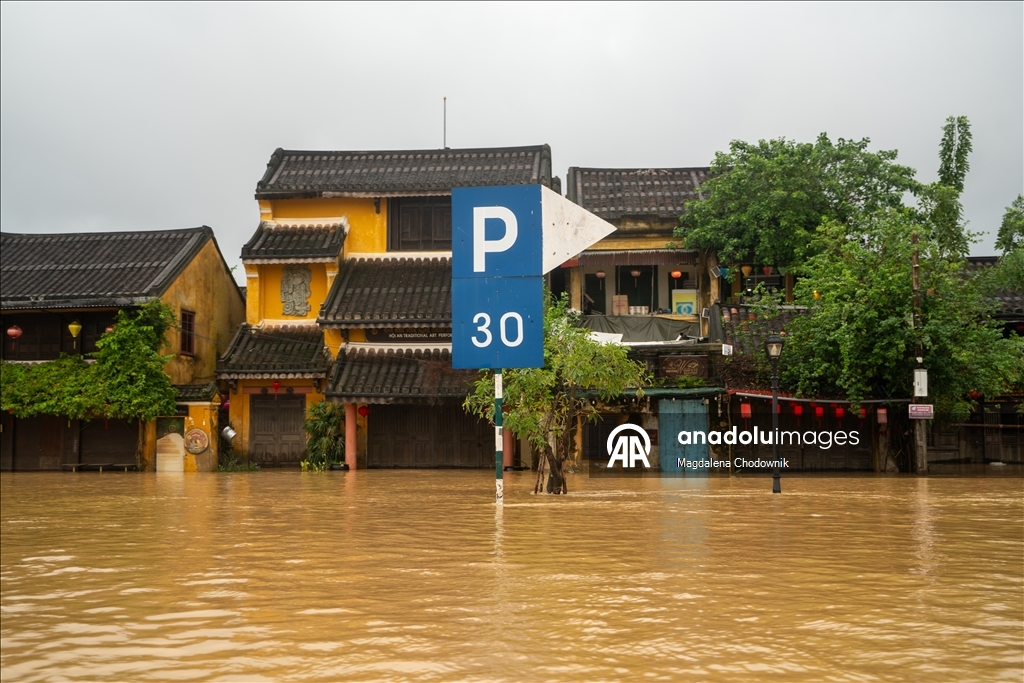 Vietnam'ın Hoi An kenti su altında kaldı