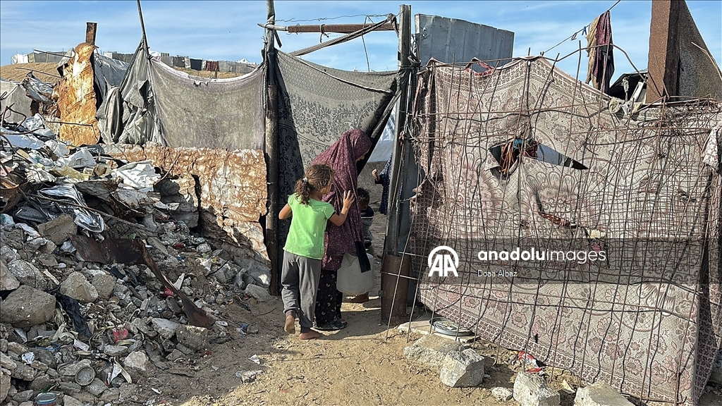 В Газе провели экстренную раздачу воды пострадавшим от ударов