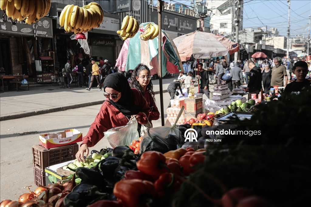 أسواق النصيرات تستعيد نبضها بعد الحصار