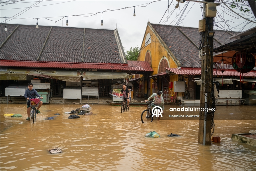 Vietnam'ın Hoi An kenti su altında kaldı