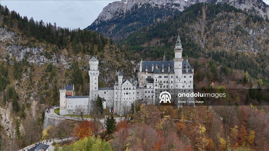 Neuschwanstein Castle surrounded by seasonal colors in Germany