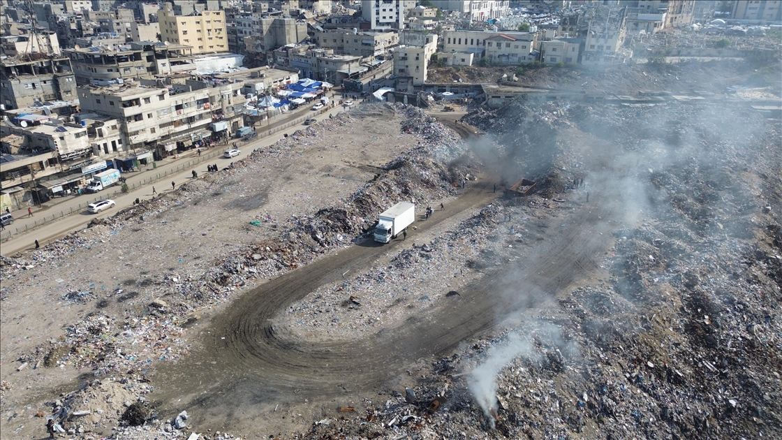 Gazze'deki Firas halk pazarı atık yığınına dönüştü