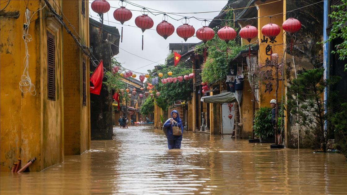Vietnam'ın Hoi An kenti su altında kaldı