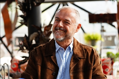 متحف "شظايا".. فنان لبناني يحيل مخلفات الحروب إلى "أدوات فرح"