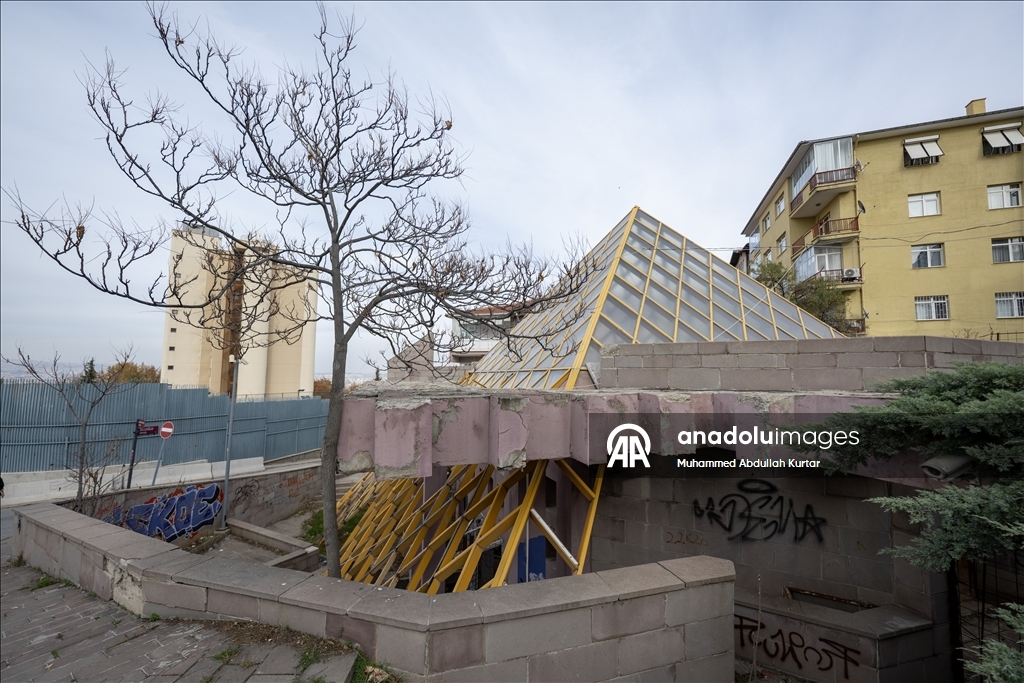 Başkentin dikkat çeken mimari yapıları ve renkli apartmanları