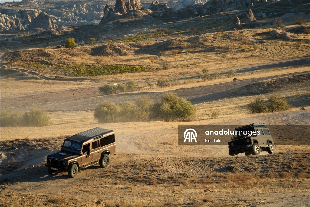 Kapadokya’da arazi araçları ve atlarla yapılan turlar ilgi görüyor
