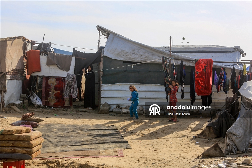 Палестинцы переживают затопления и холод