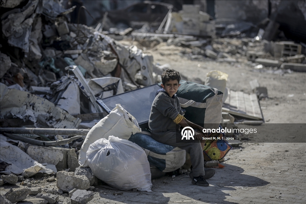 عائلات تنزح من التفاح والشجاعية مع توسّع إسرائيلي شرق غزة